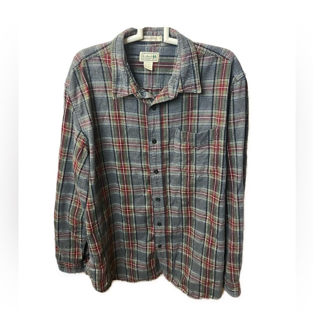 L.L. Bean Men's Plaid Flannel Slightly‎ Fitted Button Down Shirt- Size XL